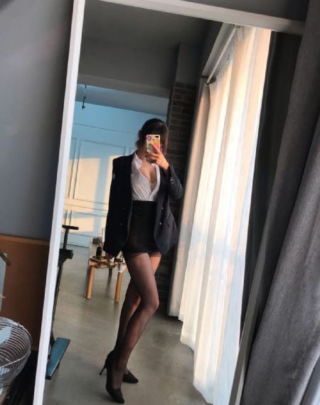 盯同学的巨柳慧第二部_BD高清在线观看