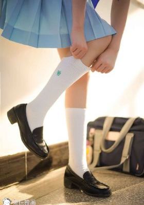 同居的表姐_720免费观看韩国